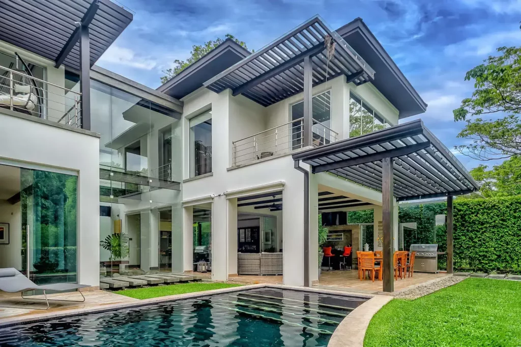 Smart Luxury Real Estate in Hacienda