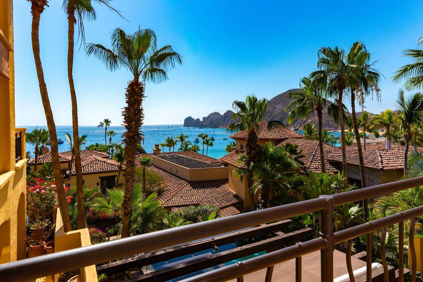 Hacienda CSL Hacienda Csl Situated in the heart of Cabo, this is a rare opportunity to acquire one of only four 4-bedroom residences of this floor plan on Médano Beach. Set within the oceanfront community of 1 Homes Cabo at Hacienda Beach Club & Residences Phase II, offers breathtaking ocean for sale