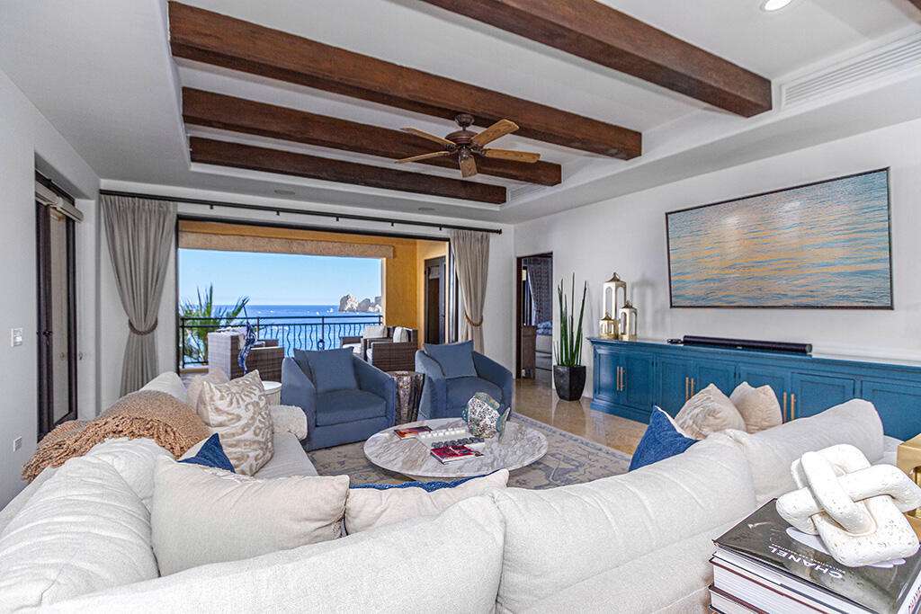 Hacienda CSL Hacienda Csl This stunning 3-bedroom residence is truly one of a kind! Located on the most desirable beach in Los Cabos, you're just steps away from everything that makes Cabo magical. The condo features beautifully designed indoor and outdoor living spaces, with a wraparound terrace offering dramatic balconies and breathtaking – Hacienda Beachclub & Residence, Cabo San Lucas, BS